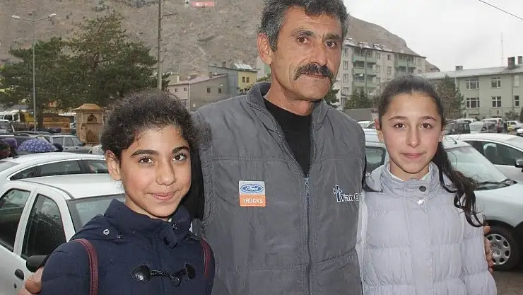 '´Yediuyur´ su içmek istediği pet şişesinde mahsur kaldı'