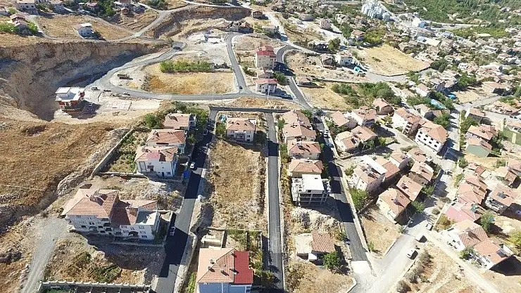 Yeşilyurt Belediye Başkanı Polat yol çalışmalarını yerinde inceledi