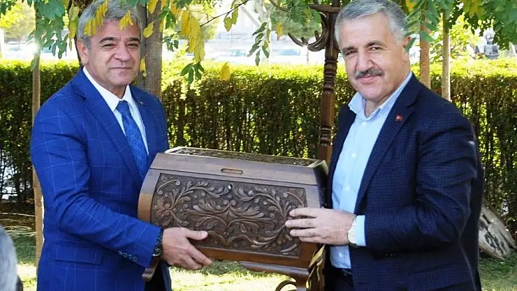 'Kahramanmaraş Havaalanı ulaşım kompleksi oluyor'