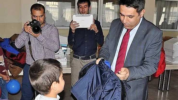 'Palu´da 270 öğrenciye kaban ve bot'