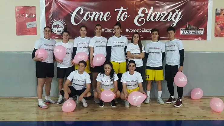'Kadın basketçiler, meme kanserine dikkat çekti'