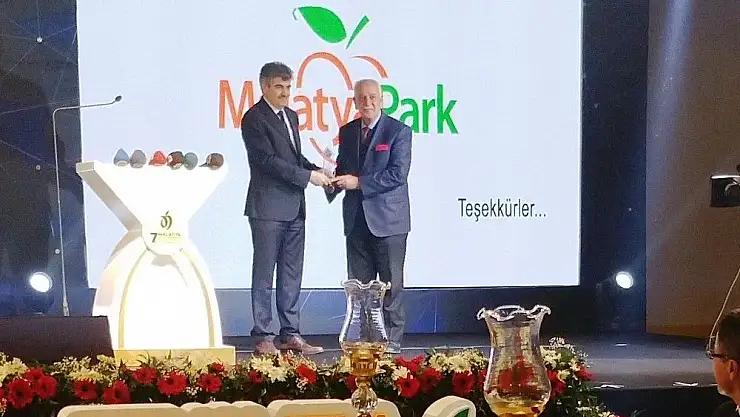 'Film Festivali sponsoru Malatya Park plaket ile ödüllendirildi'