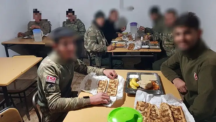 'Başkan Aydın askerlere ´etli ekmek´ gönderdi'