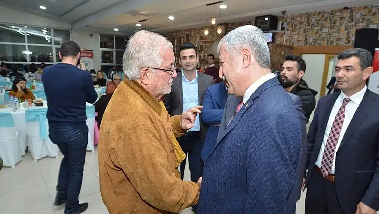 Başkan Polat Film Festivali ekibini misafir etti