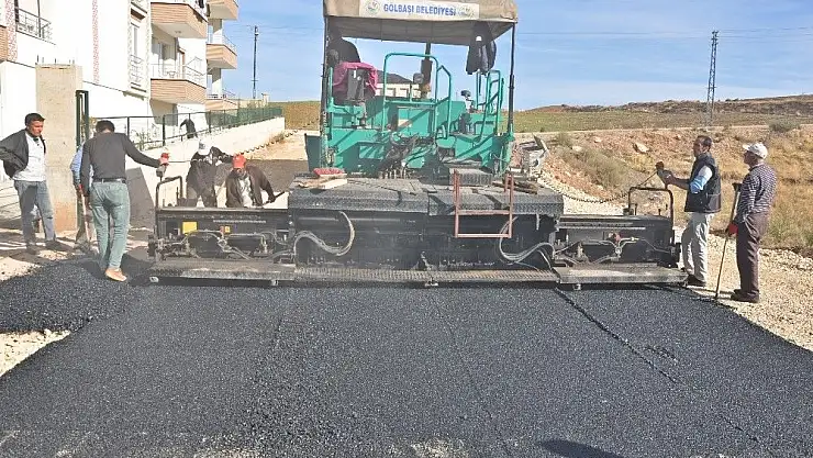 'Gölbaşı ilçesinde asfalt çalışmaları devam ediyor'