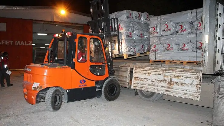 'Irak´a 3 bin çadır, 10´ar bin battaniye ve yatak yola çıktı'