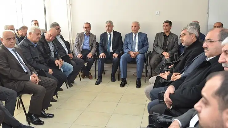 Malatya´dan depremzedelere dört tır yardım