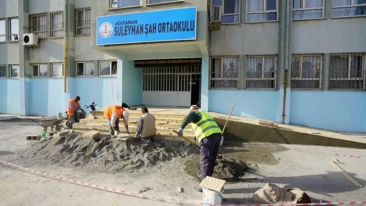 'Adıyaman Belediyesinde okula engelli rampası'