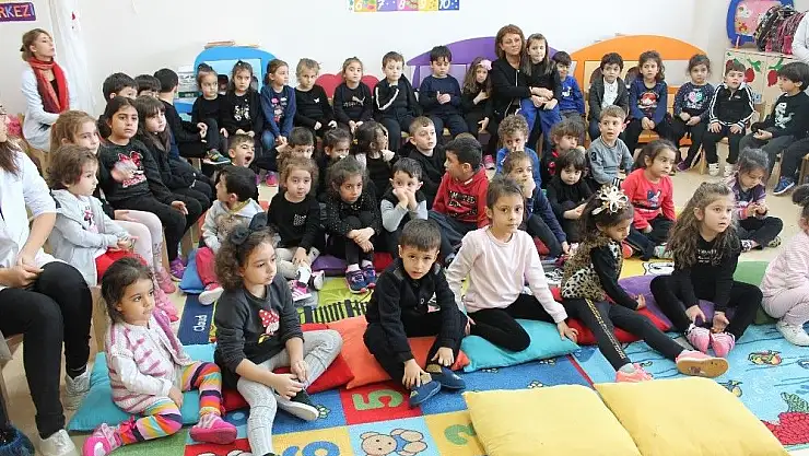 'Elazığ´da anaokulu öğrencilerine sağlık semineri verildi'