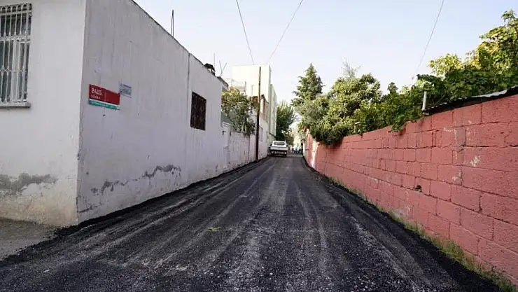 'Kayalık mahallesinde asfalt çalışması'