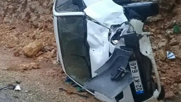 'Otomobil şarampole yuvarlandı'