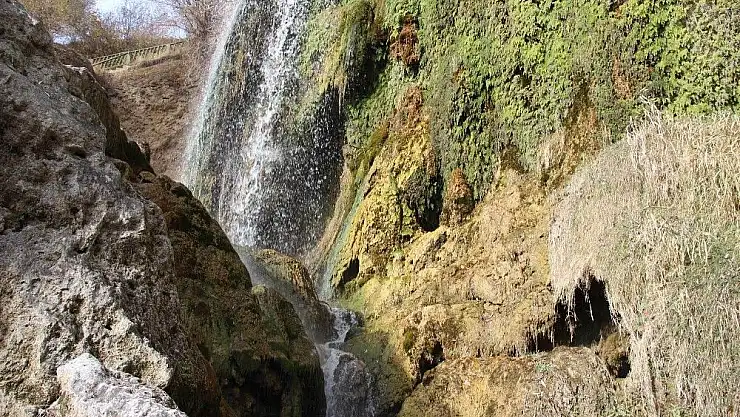 'Sızır Şelalesi doğal güzelliğiyle büyülüyor'