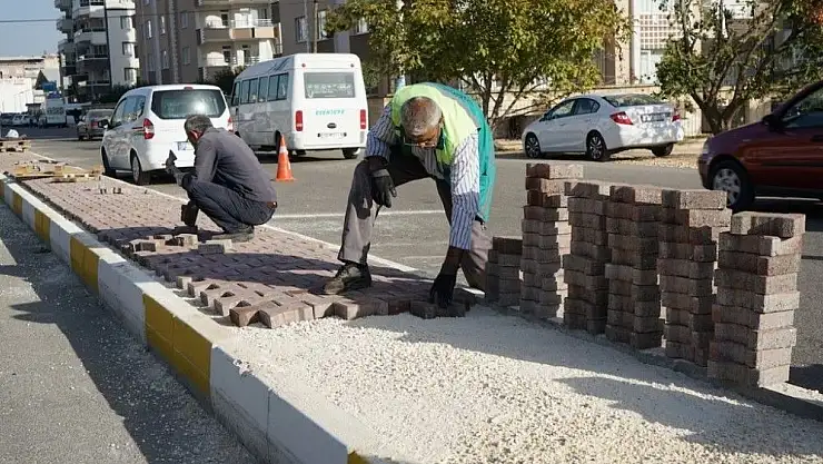 '3. Çevreyolunda refüj düzenleme çalışması yapıldı'