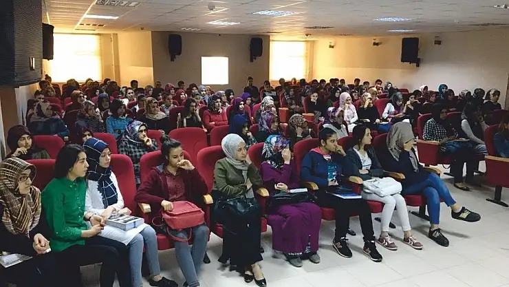 'Kahta HEM öğrencilere rehberlik semineri verdi'