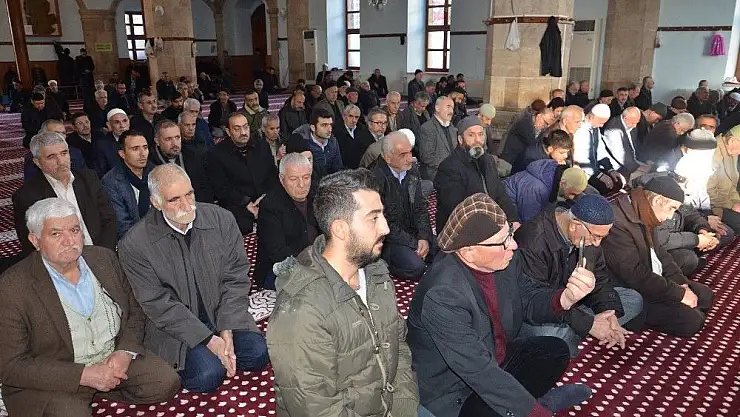 Malatya´da Naim Süleymanoğlu için mevlit okutuldu