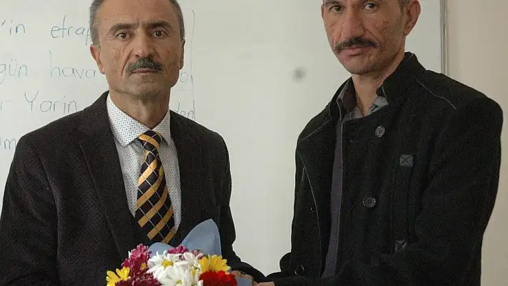 '40 yılık öğretmen böbreğini çocuğuna, ´kalbini´ öğrencilere bağışladı'