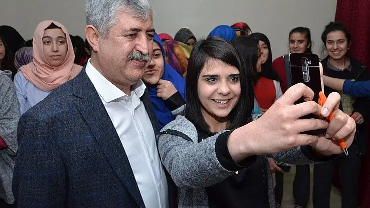 Başkan Polat´tan Öğretmenler Günü mesajı