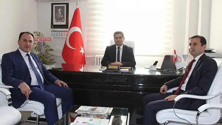 'Enstitü Müdürü Yener göreve başladı'