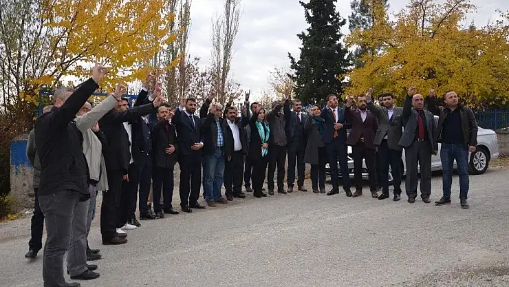 Malatya'da  ülkücü şehitlerin kabirlerine ziyaret