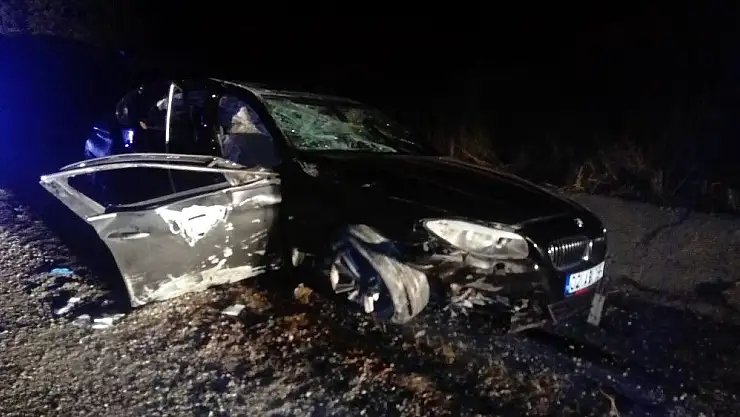 'Otomobil takla attı: 2 ölü'