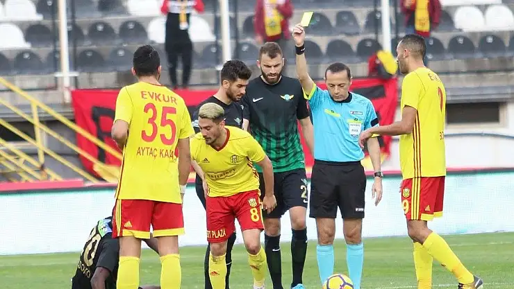 E.Yeni Malatyaspor´da 2 futbolcu cezalı duruma düştü
