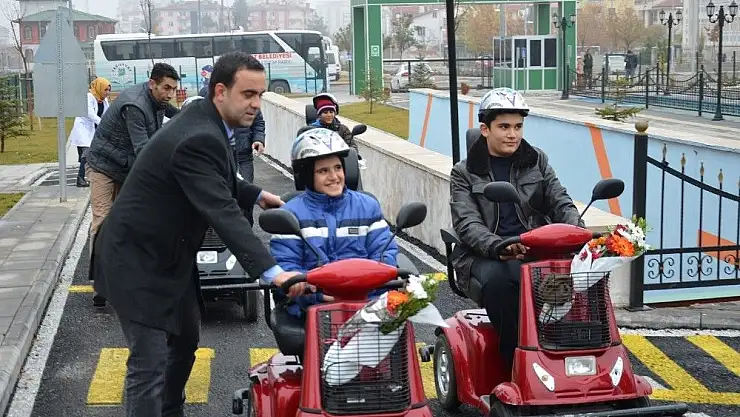 'Engelli öğrencilere trafik eğitimi'