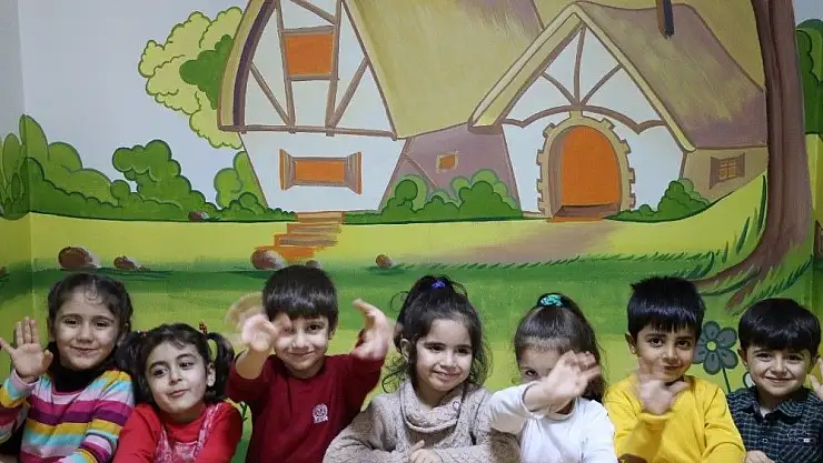 'Minik öğrenciler doktorluğu öğrendi'