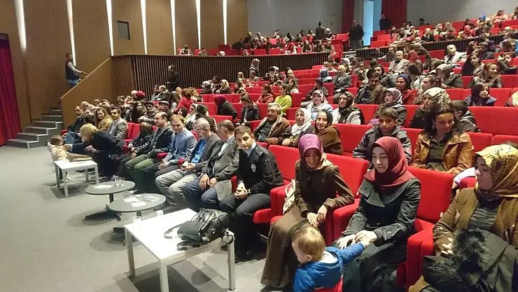 'Arapgir´de Sevgi engel tanımaz'' konulu konferans'''