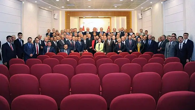 'Avşar İl Başkanları Toplantısına katıldı'