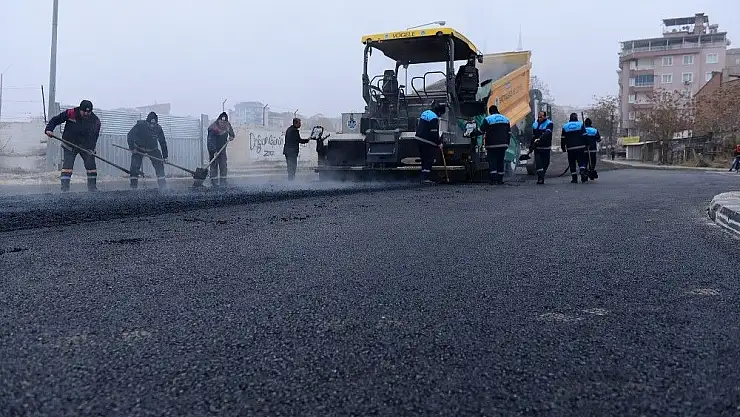 'Battalgazi Belediyesi asfalt çalışmalarına devam ediyor'