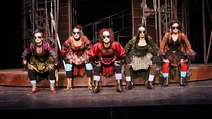 'SDT,  dört ayrı sahnede perde açacak'