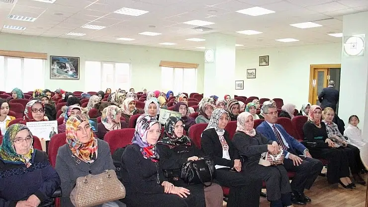 'Suşehri´nde Kadın Hakları Günü konferansı'