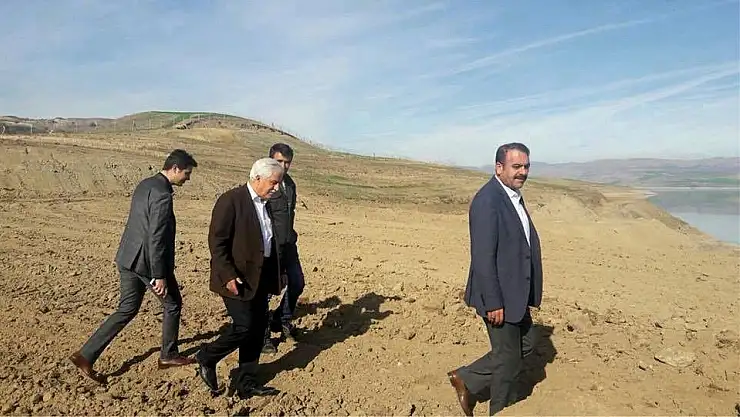 'Kaymakam ve Başkan sahil yolu çalışmalarını inceledi'