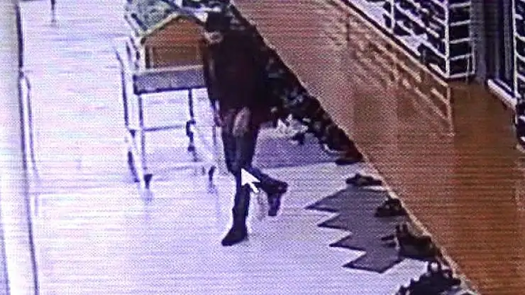 'Namaz kılıyormuş gibi yaparak telefon çaldı'