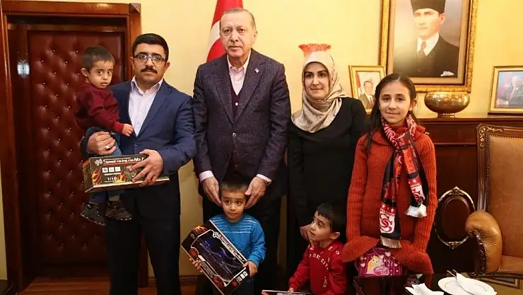 'Cumhurbaşkanı Erdoğan minik adaşları ile görüştü'