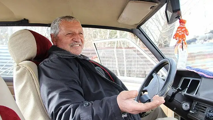 '25 yıllık otomobilini güneşte, soğukta ve yağmurda kullanmıyor'