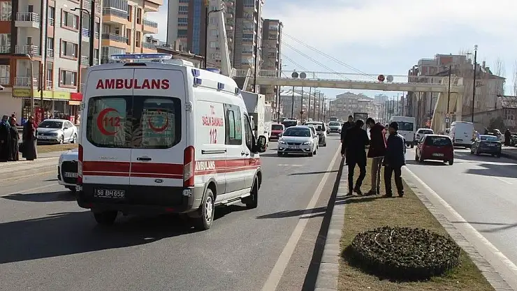 'Otomobilin çarptığı ilkokul öğrencisinin bacağı kırıldı'