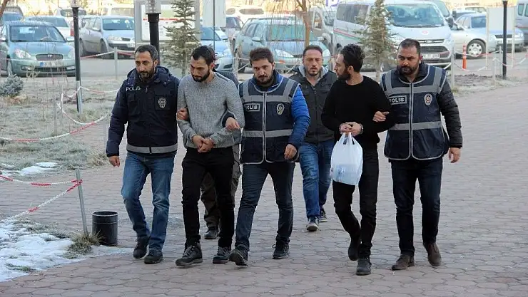 'Hırsızlar parayı harcayamadan yakalandı'