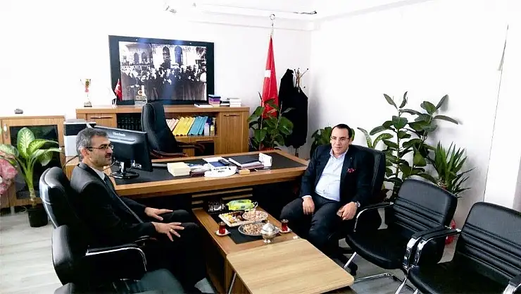 'Kaymakam Kaya ilçe müftüsü Çevik´e hayırlı olsun dileklerinde bulundu'