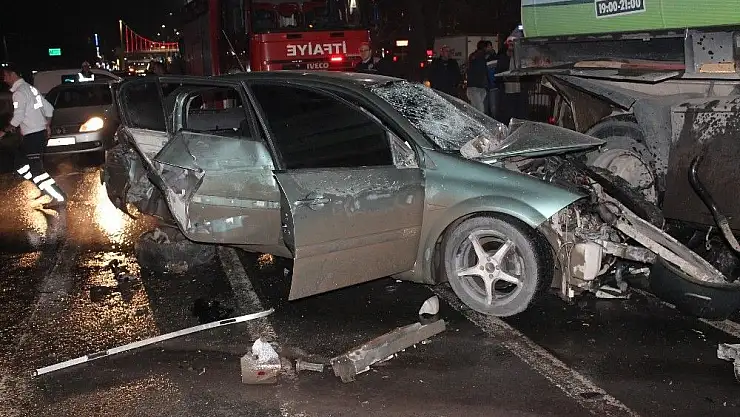 Malatya Caddesinde zincirleme trafik kazası 12 yaralı
