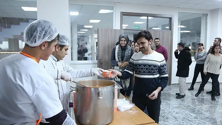 'Öğrencilere sınav haftası çorba ikramı'