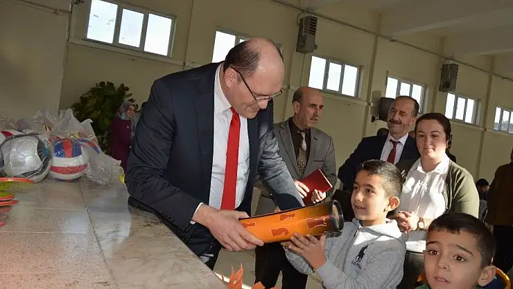 'Suşehri´nde ´Hayata Bağlı Gençlik´ projesi'
