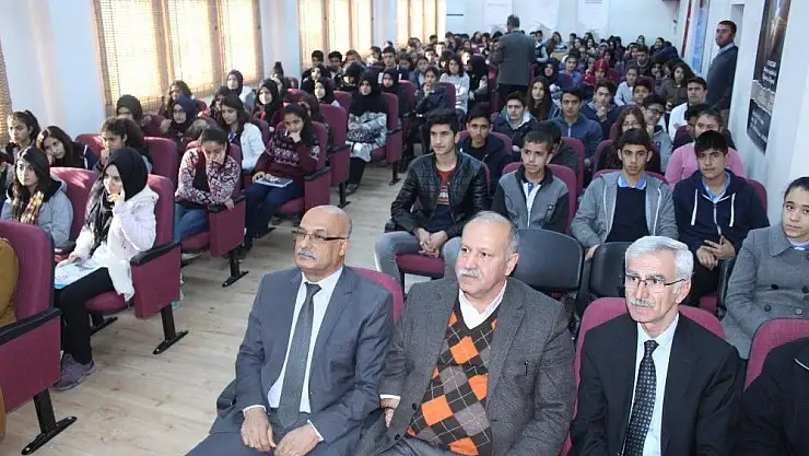'Yazar Çınar Arıkan okul öğrencileriyle buluştu'