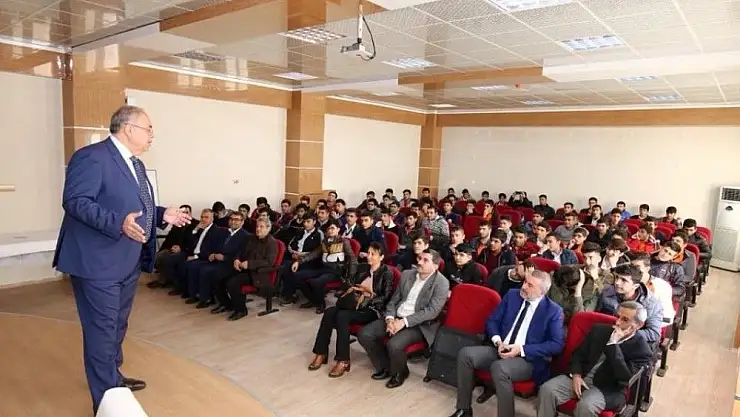 'Başkan Kutlu lise öğrencileriyle bir araya geldi'