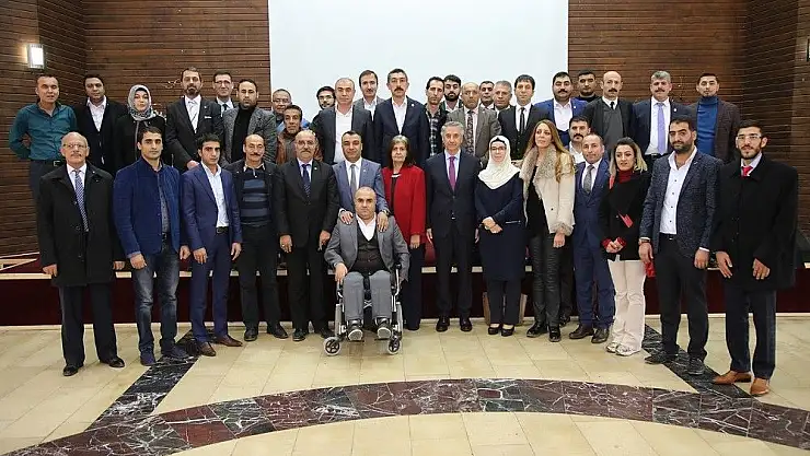 'Başkan Yanılmaz,akademisyenlerle bir araya geldi'