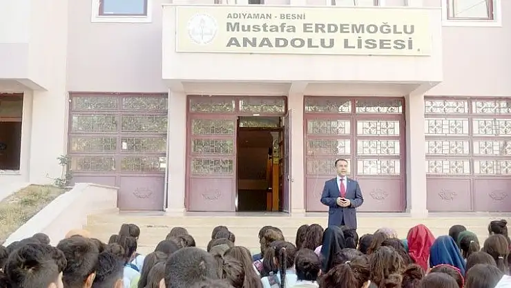 'Besni Mustafa Erdemoğlu Anadolu Lisesinin 24 projesi kabul edildi'