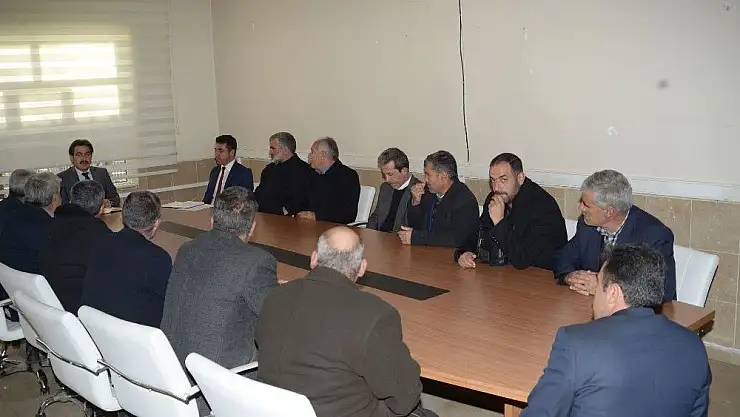 'Çelikhan ilçesinde muhtarlarla toplantı düzenlendi'