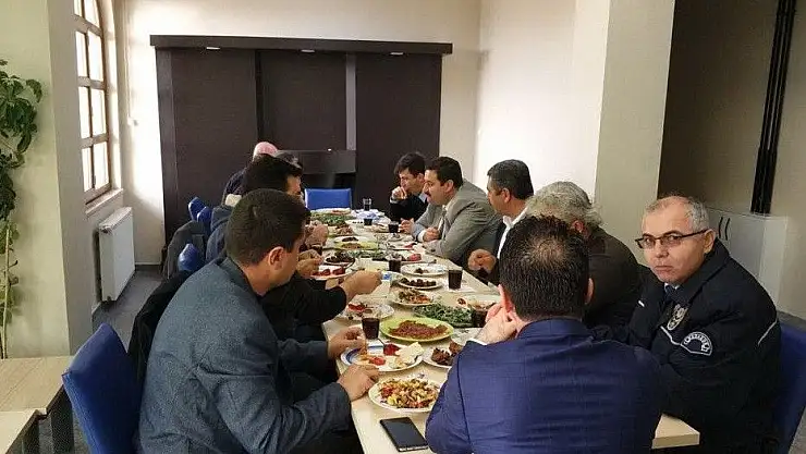 'Kaymakam Şatıroğlu polislerle bir araya geldi'