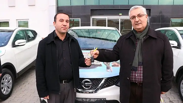 Malatya'da 44 TL´ye son model jip sahibi oldular