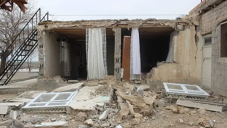 'Depremzedenin yüzü KHK ile güldü'